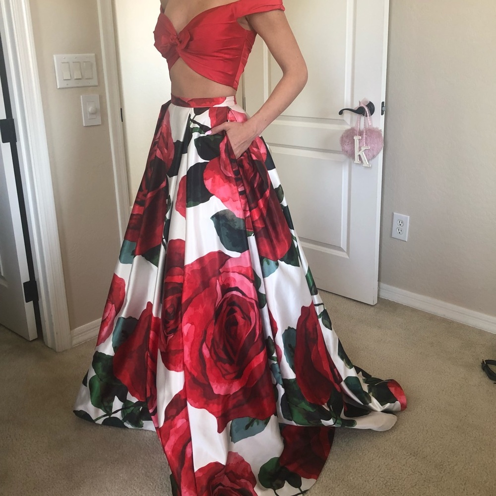 Sherri Hill Red Rose Prom Dress!!!